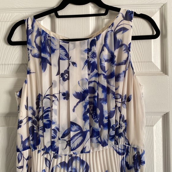 Eliza J Maxi Dress - Picture 7 of 8